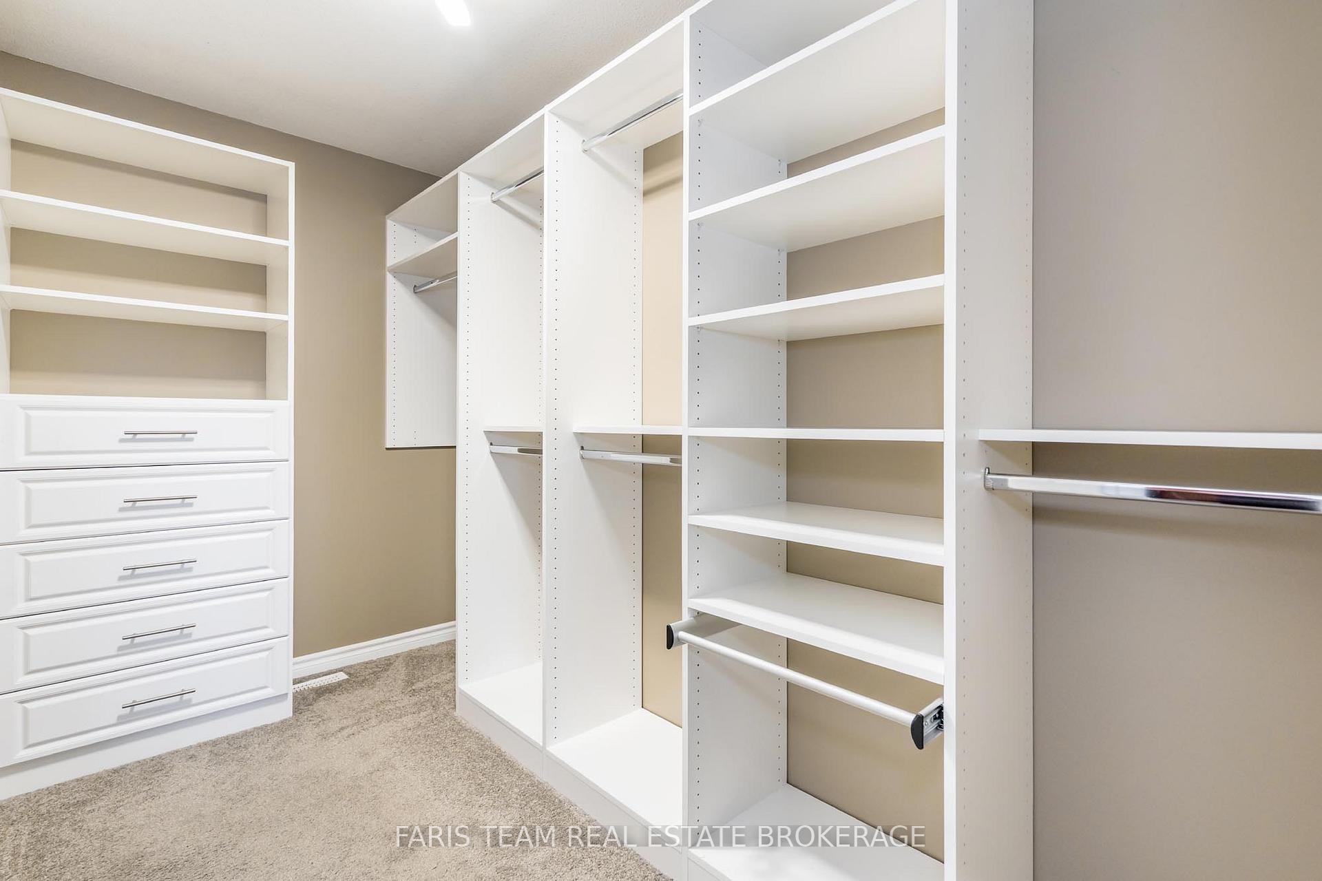 Photo 20 of 27 Capilano Court, Barrie, Little Lake — HOMEH