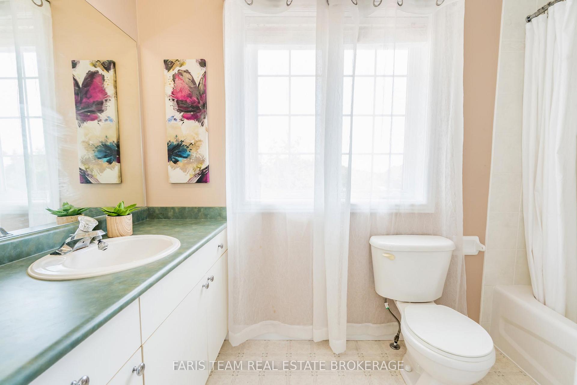 Photo 25 of 27 Capilano Court, Barrie, Little Lake — HOMEH