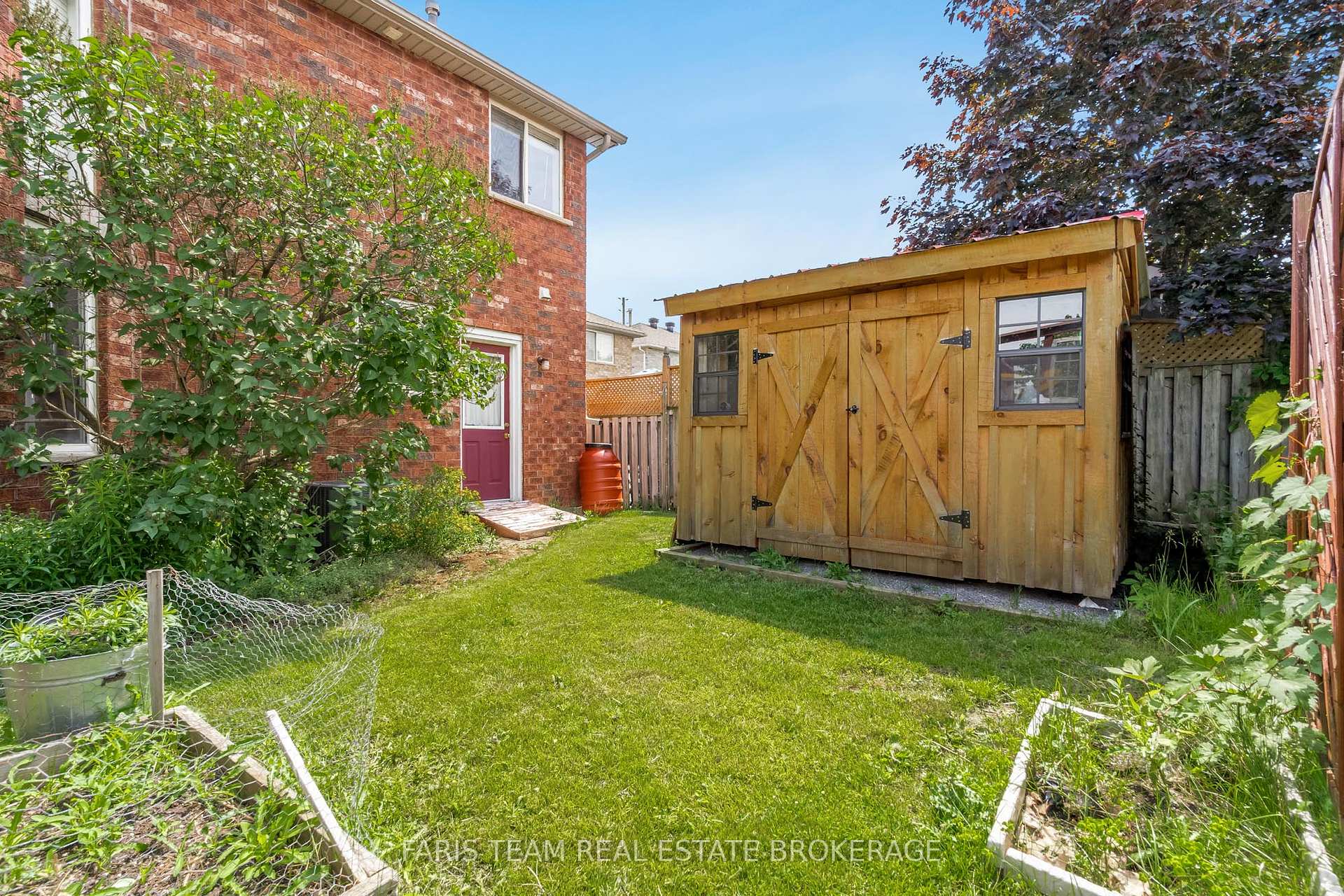 Photo 33 of 27 Capilano Court, Barrie, Little Lake — HOMEH