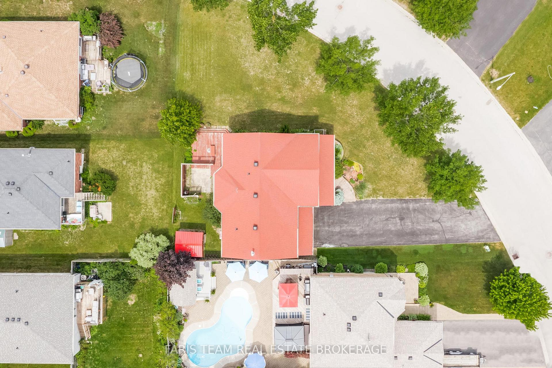 Photo 35 of 27 Capilano Court, Barrie, Little Lake — HOMEH