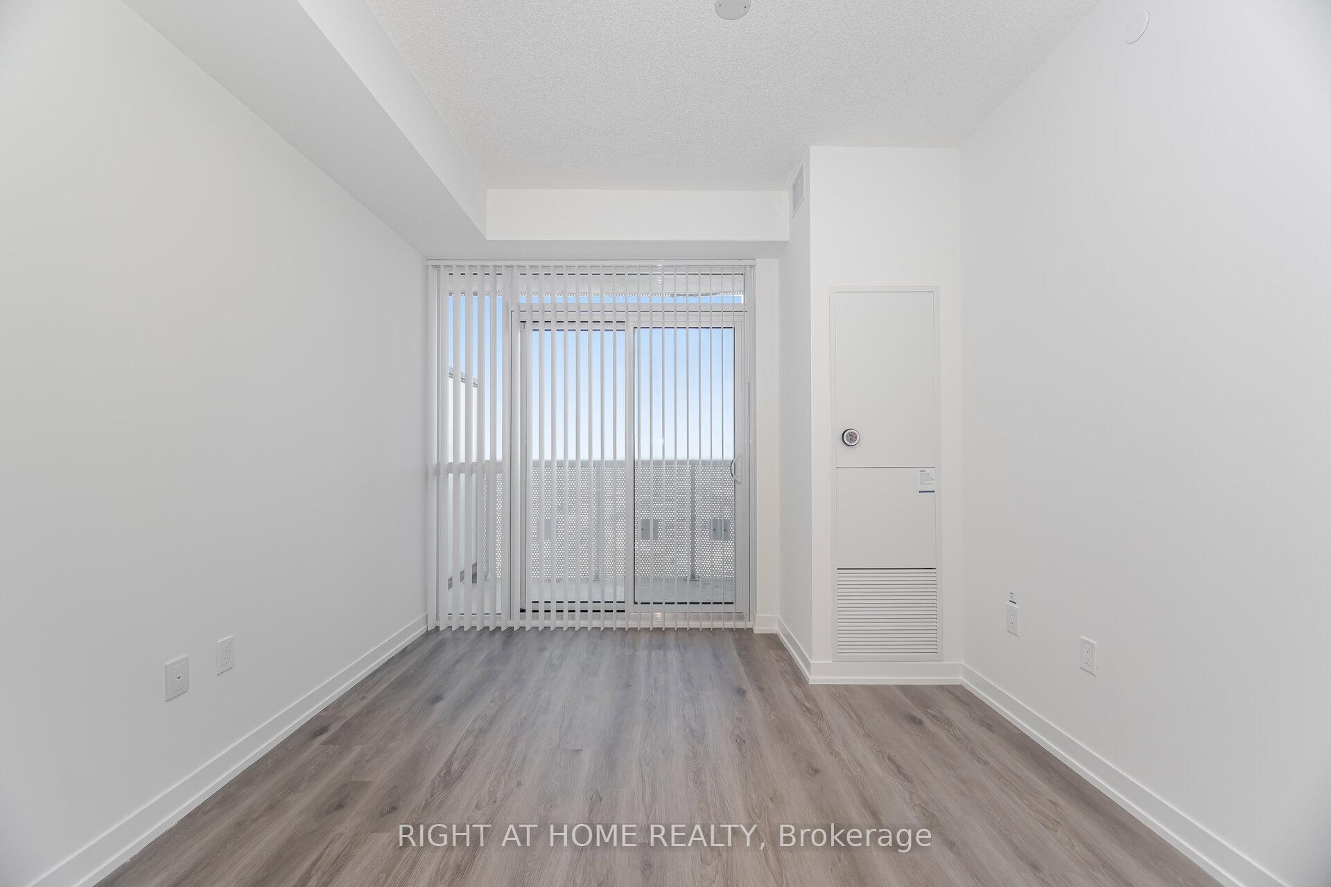 Photo 6 of Unit 5911, 225 Commerce Street N, Vaughan, Vaughan Corporate Centre — HOMEH