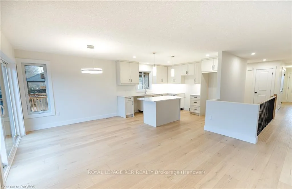 Photo 12 of 222 16TH Avenue Crescent, Hanover — HOMEH