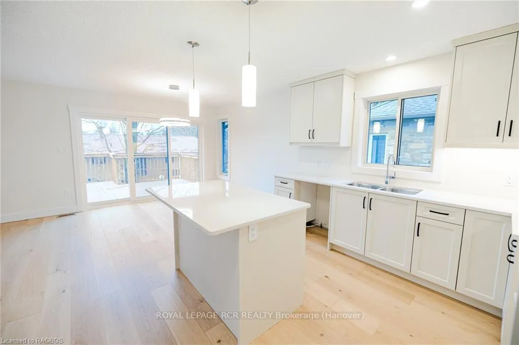 Photo 13 of 222 16TH Avenue Crescent, Hanover — HOMEH