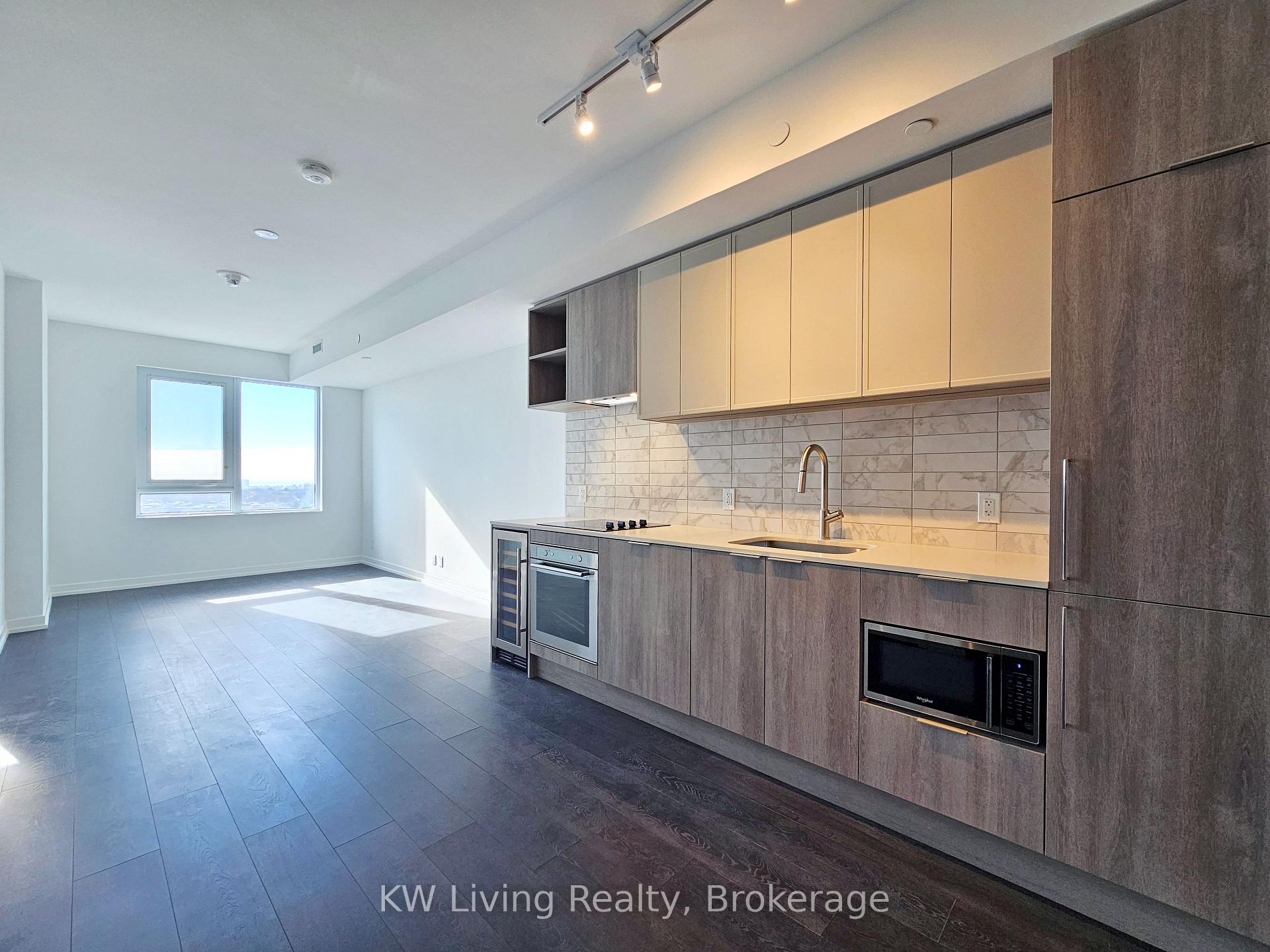 Photo 1 of Unit 1603, 2020 Bathurst Street, Toronto, Humewood-Cedarvale — HOMEH