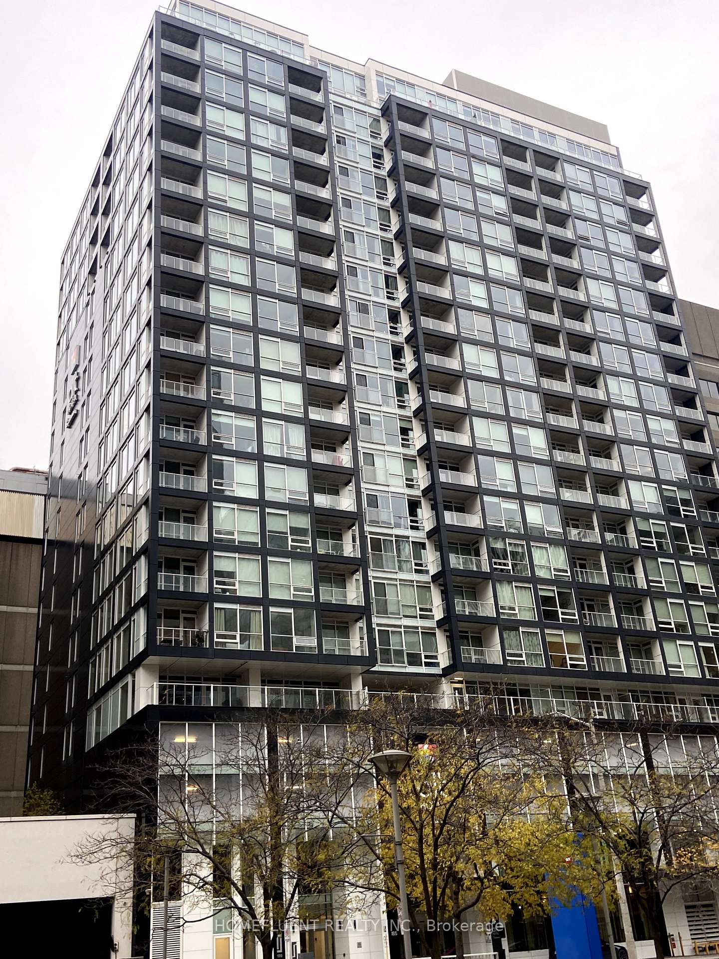 Front of Unit 1604, 199 Slater Street