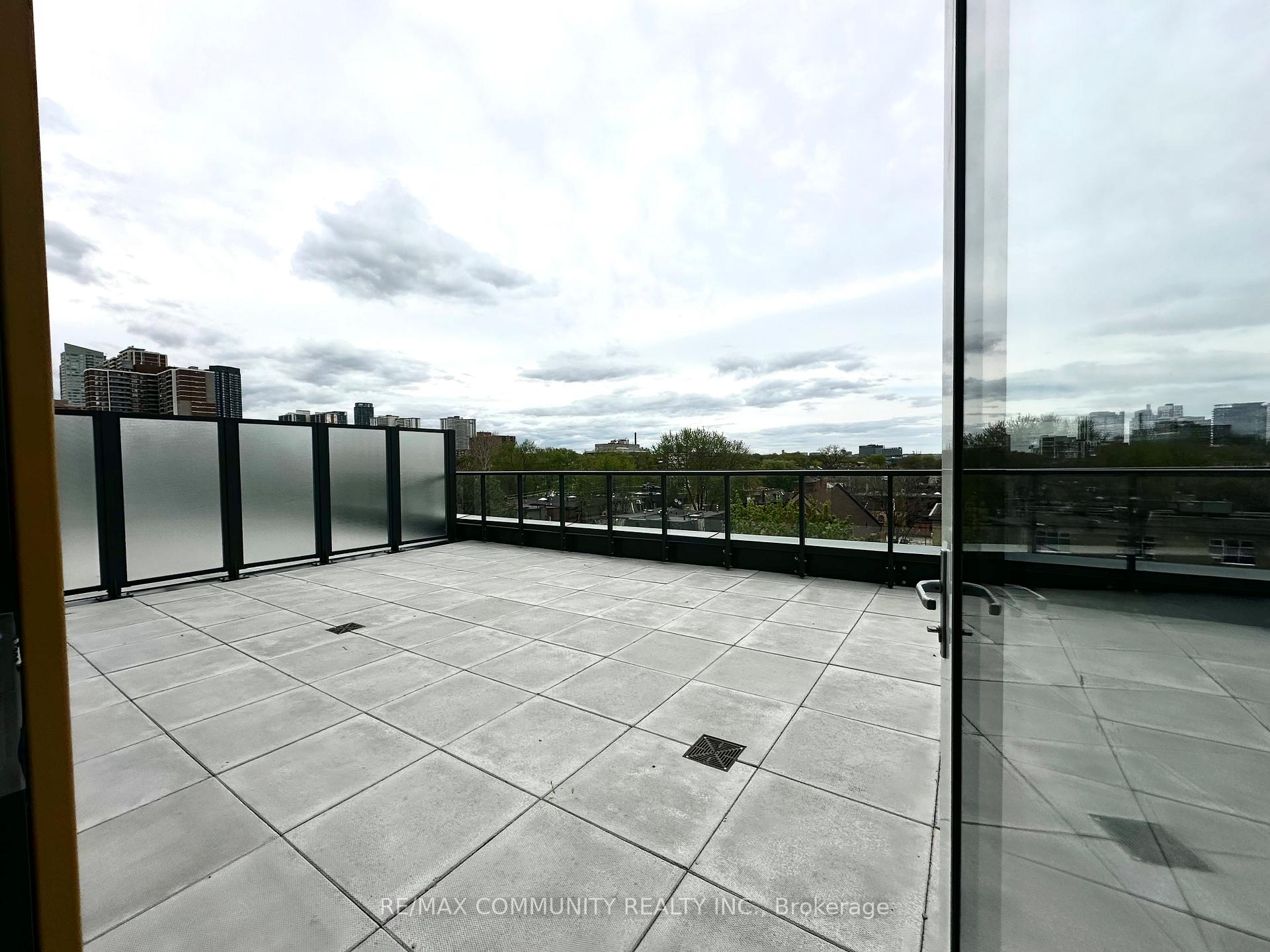 Photo 6 of Unit 512, 319 Jarvis Street, Toronto, Moss Park — HOMEH