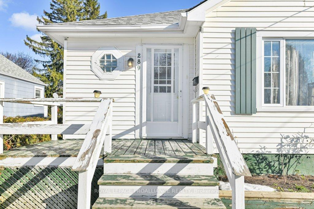Photo 5 of 289 Ann Street, Belleville, Belleville Ward — HOMEH