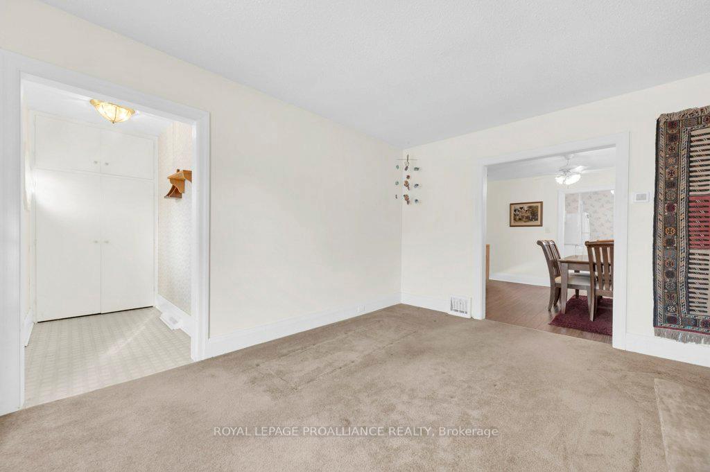 Photo 9 of 289 Ann Street, Belleville, Belleville Ward — HOMEH