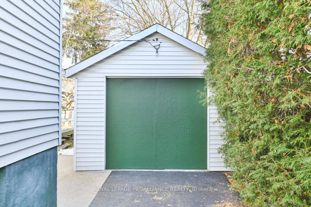 Photo 32 of 289 Ann Street, Belleville, Belleville Ward — HOMEH
