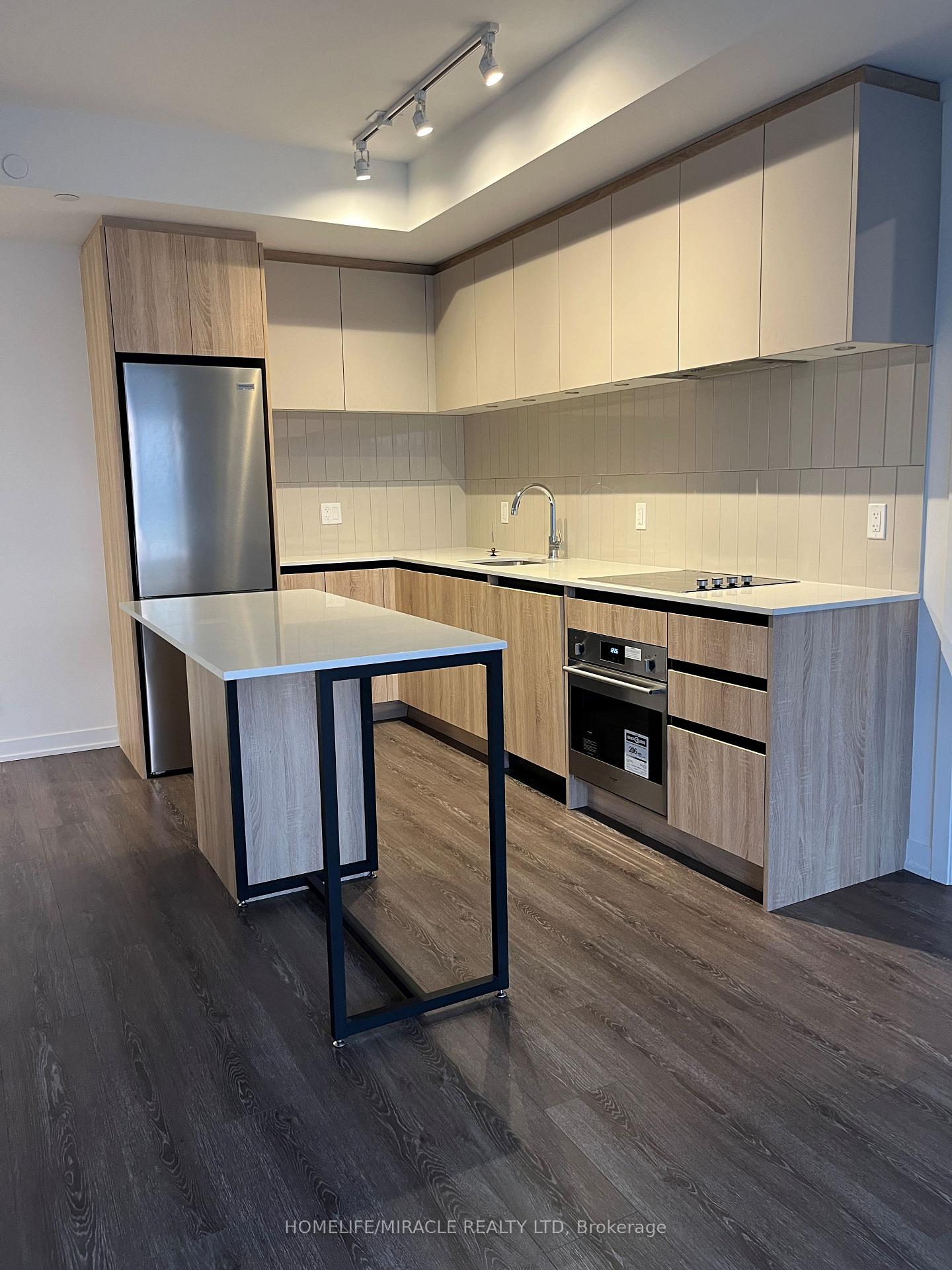 Photo 2 of Unit B-1401, 7950 Bathurst Street, Vaughan, Beverley Glen — HOMEH