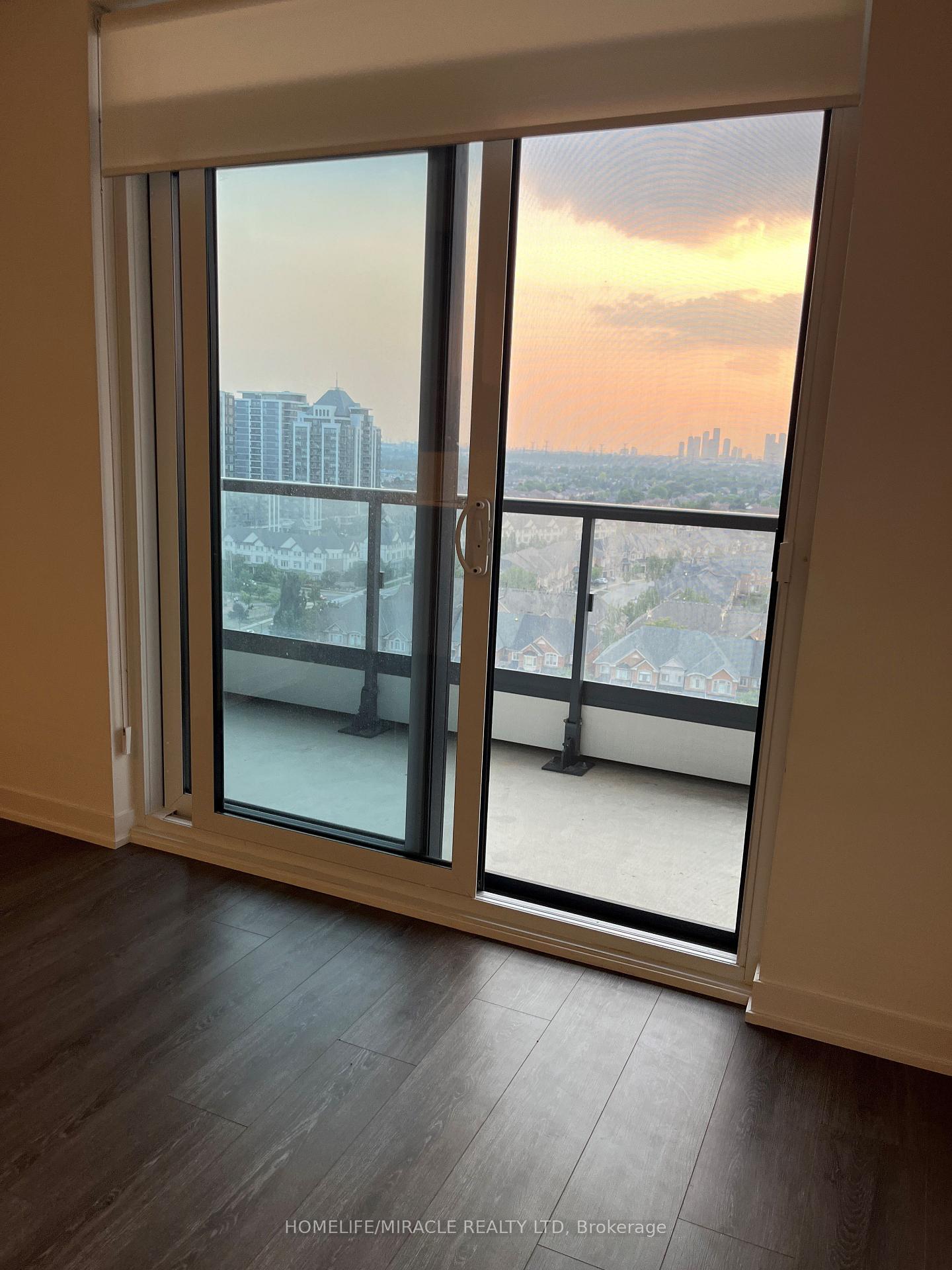 Photo 5 of Unit B-1401, 7950 Bathurst Street, Vaughan, Beverley Glen — HOMEH