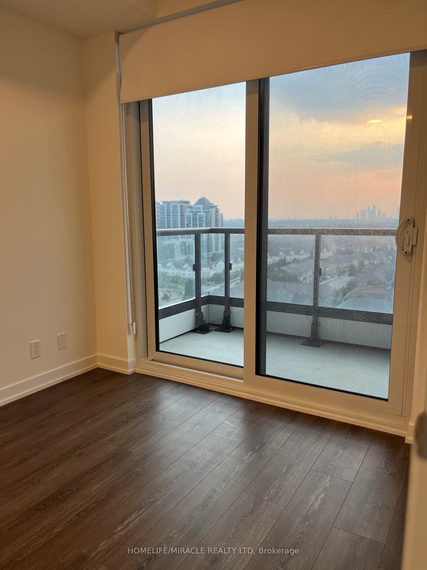 Photo 4 of Unit B-1401, 7950 Bathurst Street, Vaughan, Beverley Glen — HOMEH