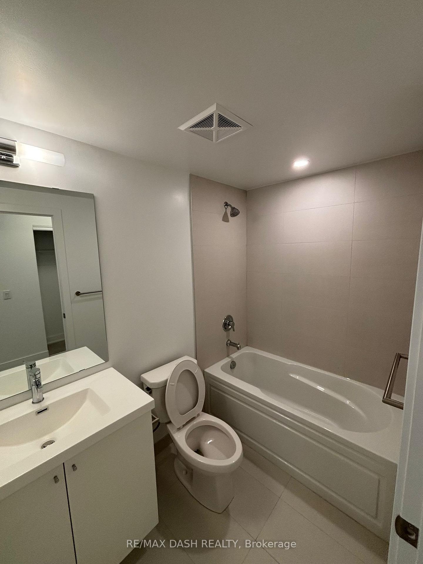 Photo 4 of Unit 352, 2545 Simcoe Street N, Oshawa, Windfields — HOMEH