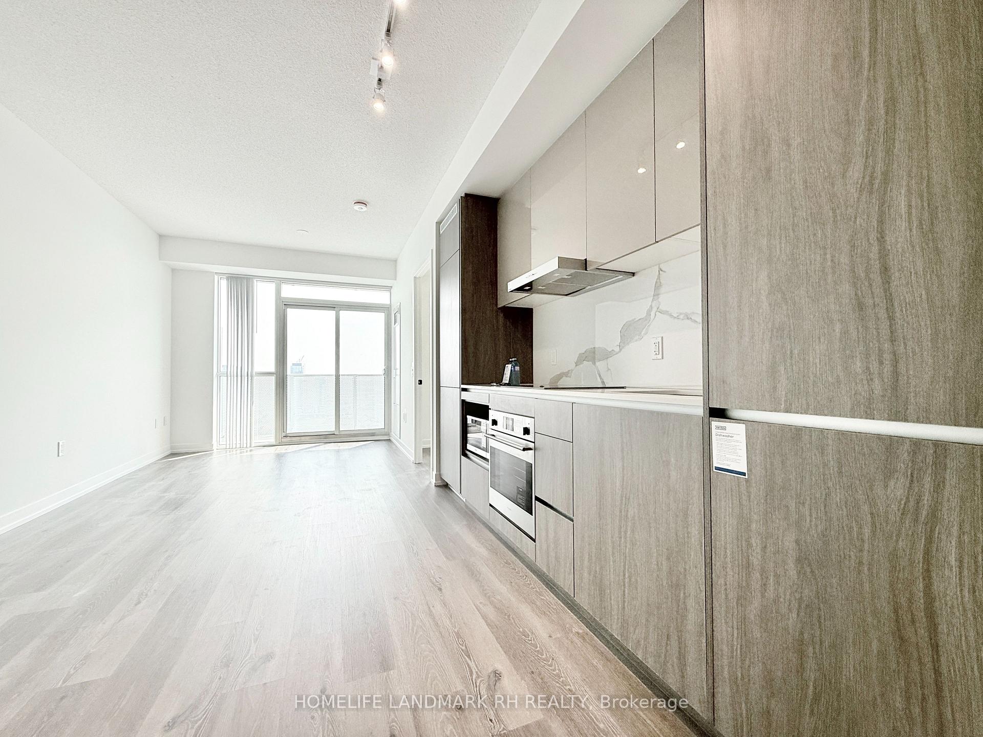 Photo 19 of Unit 3806, 28 Interchange Way, Vaughan, Vaughan Corporate Centre — HOMEH