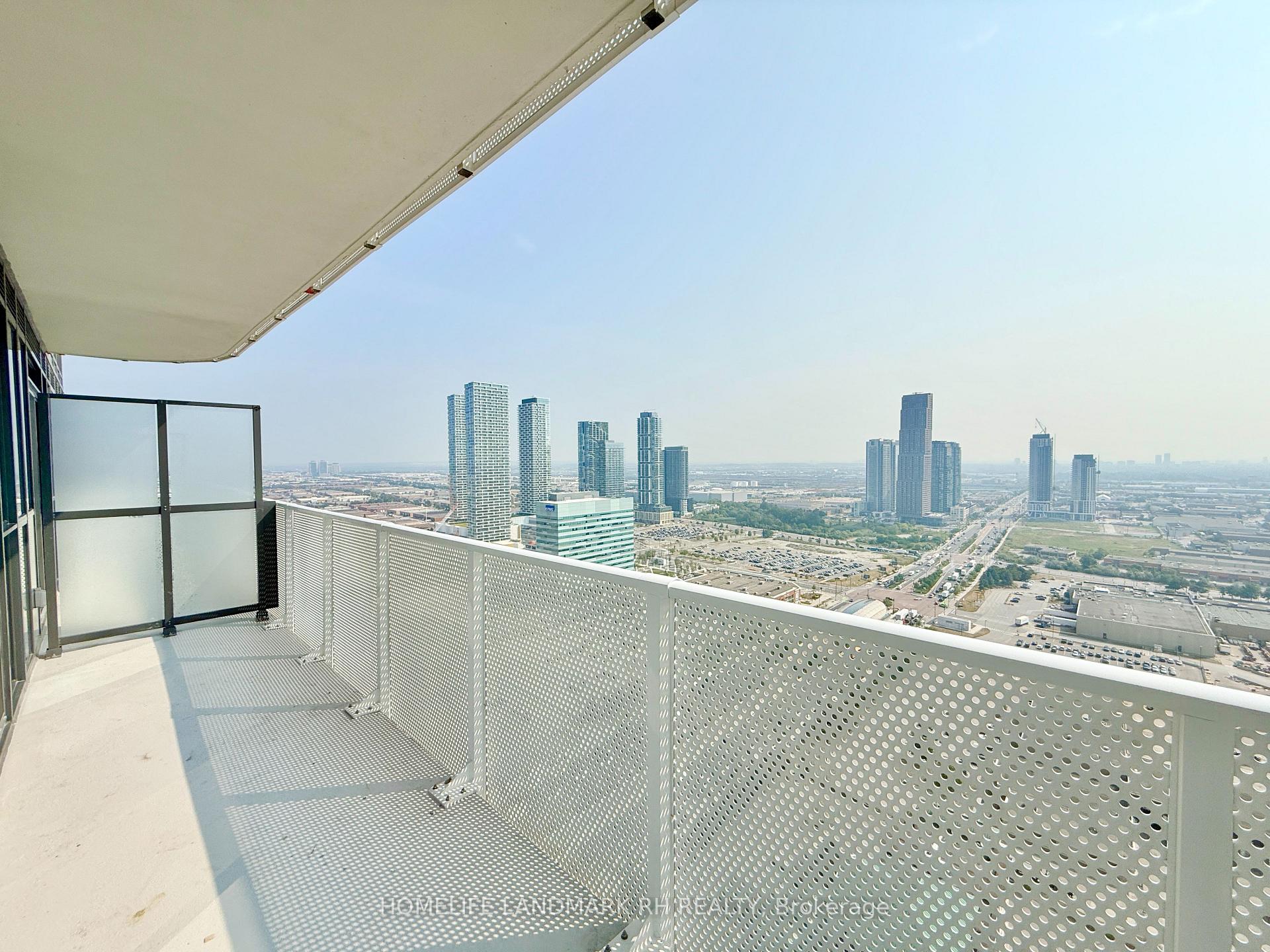 Photo 17 of Unit 3806, 28 Interchange Way, Vaughan, Vaughan Corporate Centre — HOMEH