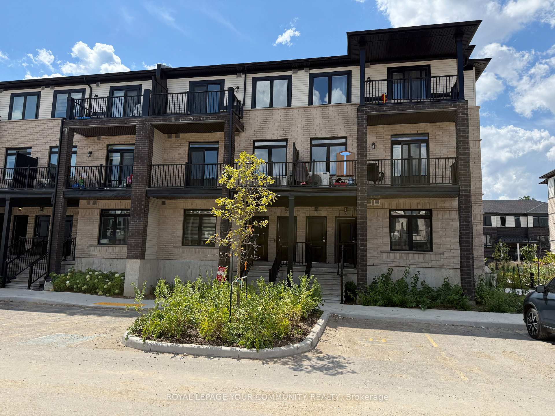 Photo 1 of 52 Thatcher Drive, Guelph, Kortright East — HOMEH