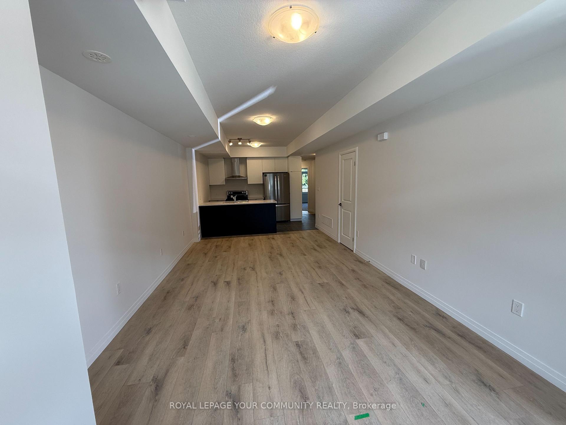 Photo 3 of 52 Thatcher Drive, Guelph, Kortright East — HOMEH