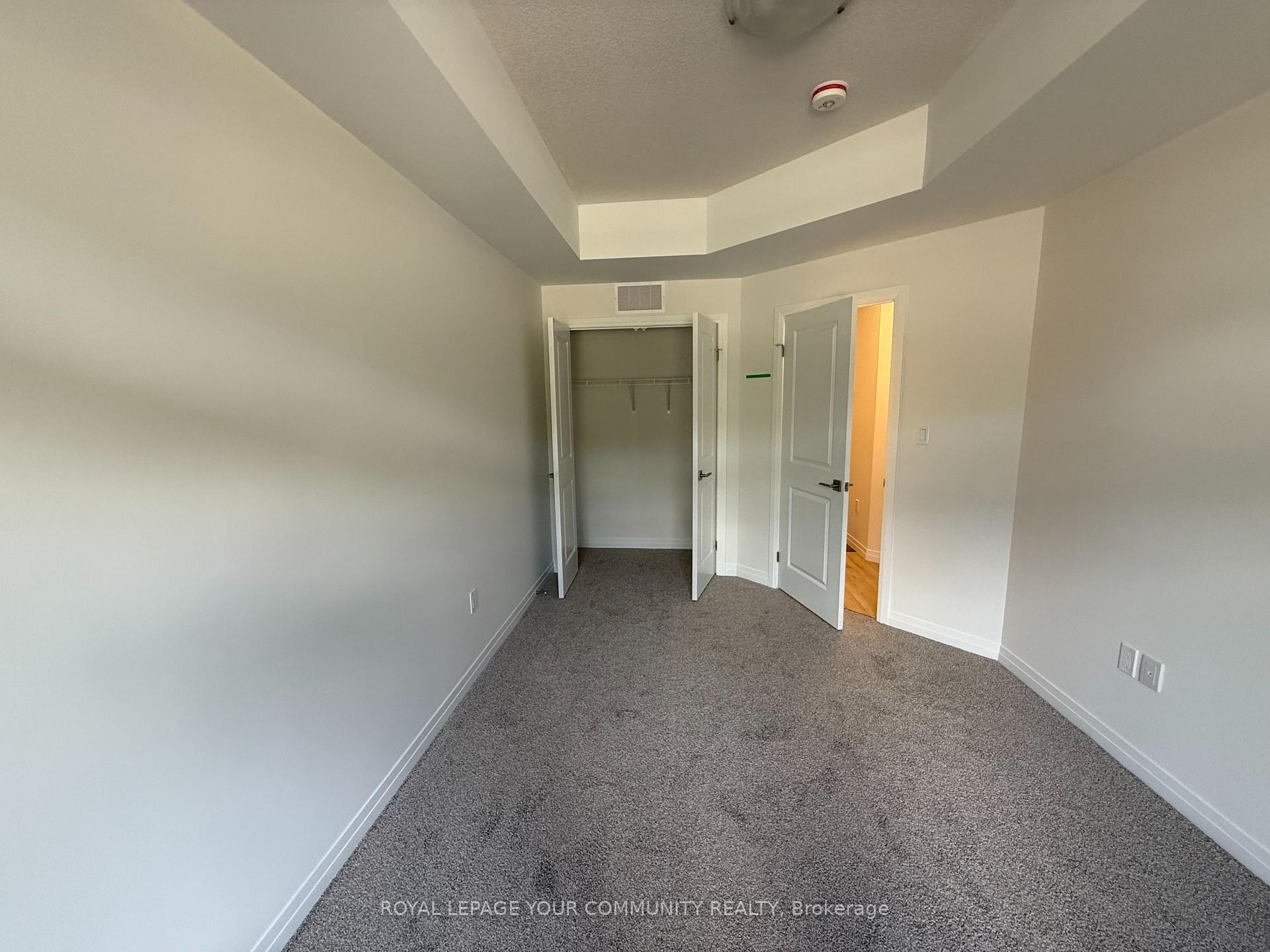 Photo 11 of 52 Thatcher Drive, Guelph, Kortright East — HOMEH