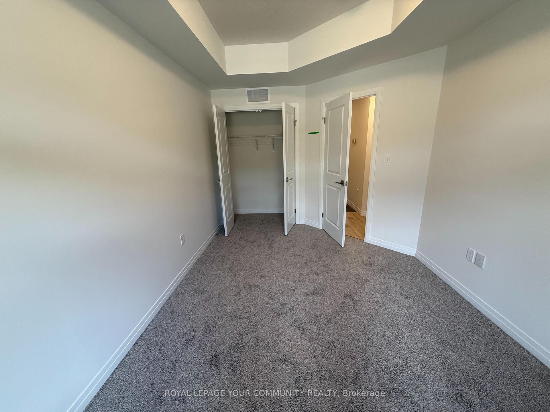 Photo 12 of 52 Thatcher Drive, Guelph, Kortright East — HOMEH