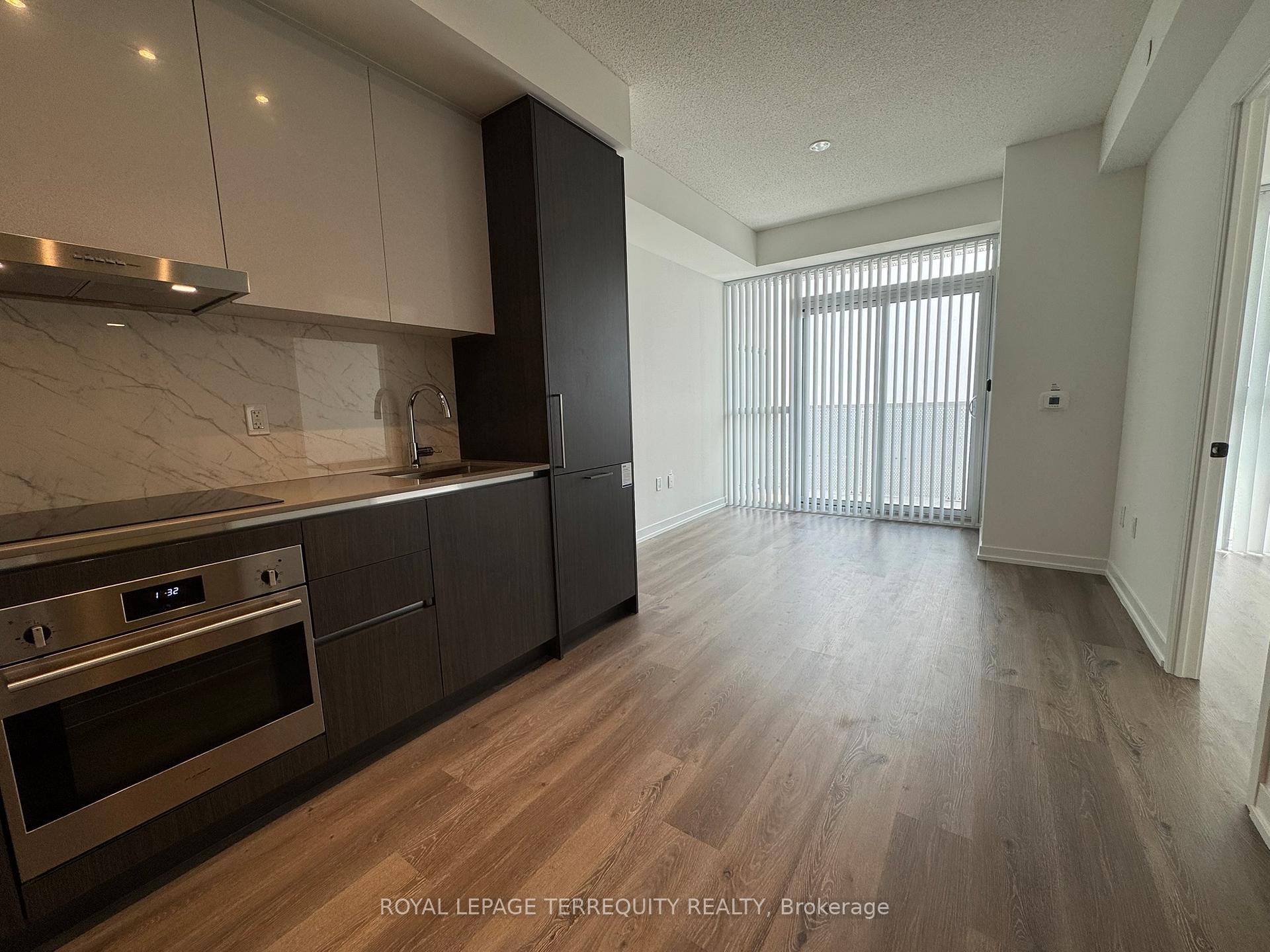 Photo 3 of Unit 5705, 225 Commerce Street, Vaughan, Vaughan Corporate Centre — HOMEH