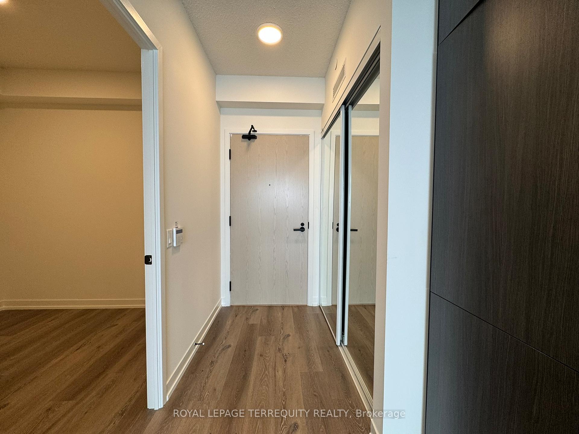 Photo 10 of Unit 5705, 225 Commerce Street, Vaughan, Vaughan Corporate Centre — HOMEH
