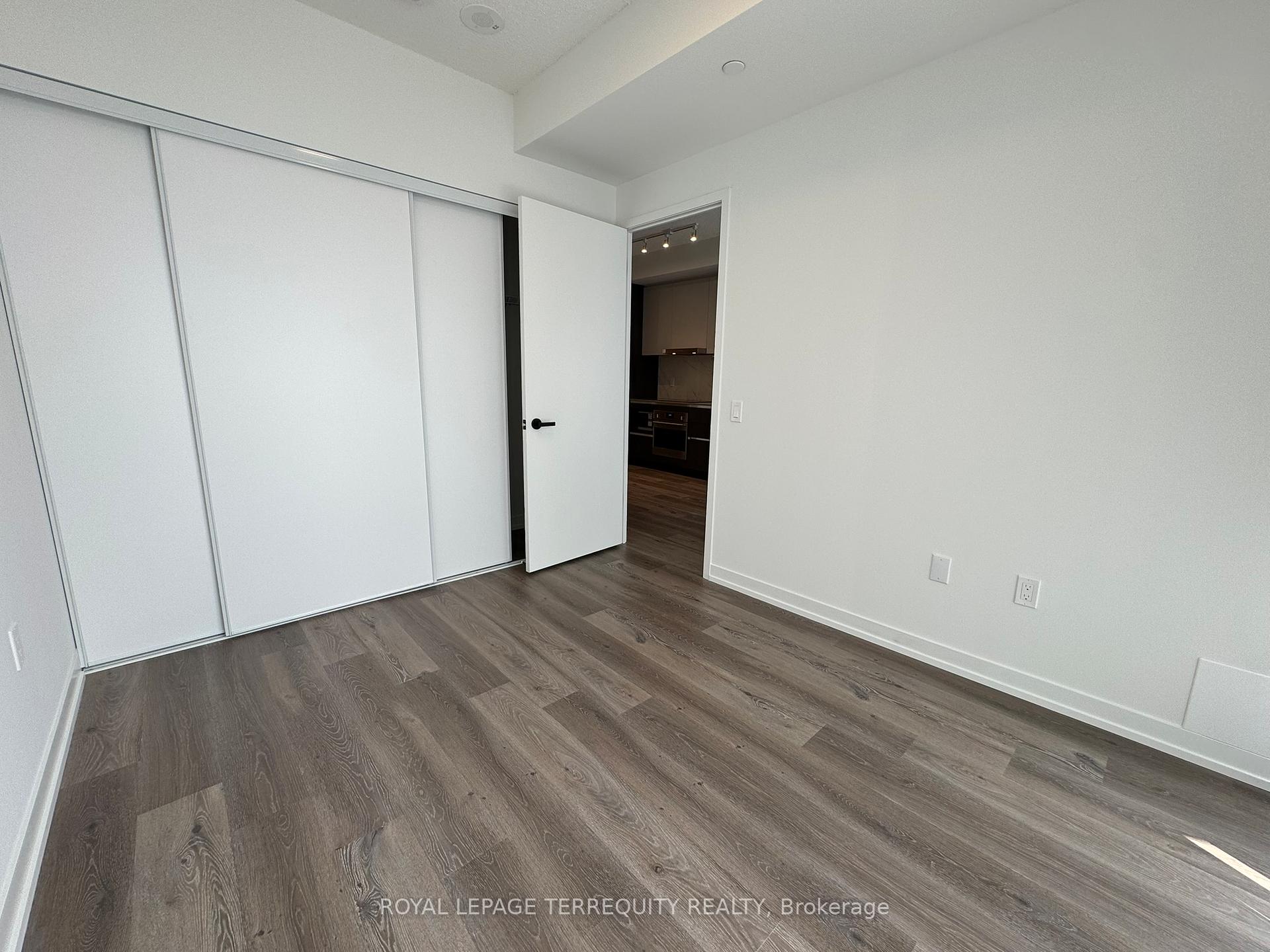 Photo 16 of Unit 5705, 225 Commerce Street, Vaughan, Vaughan Corporate Centre — HOMEH