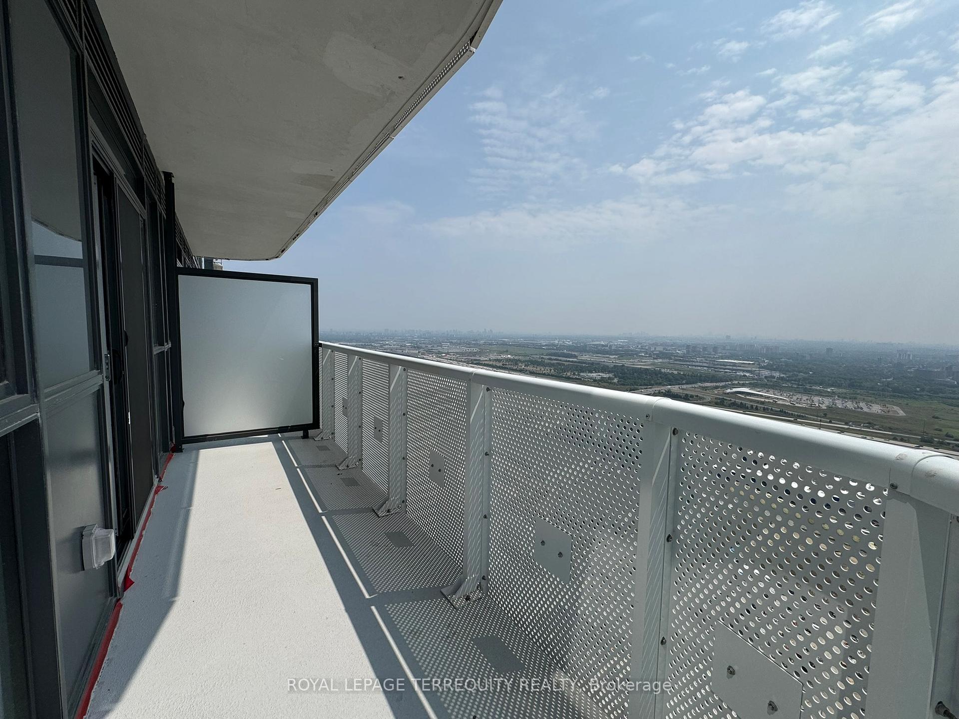 Photo 14 of Unit 5705, 225 Commerce Street, Vaughan, Vaughan Corporate Centre — HOMEH