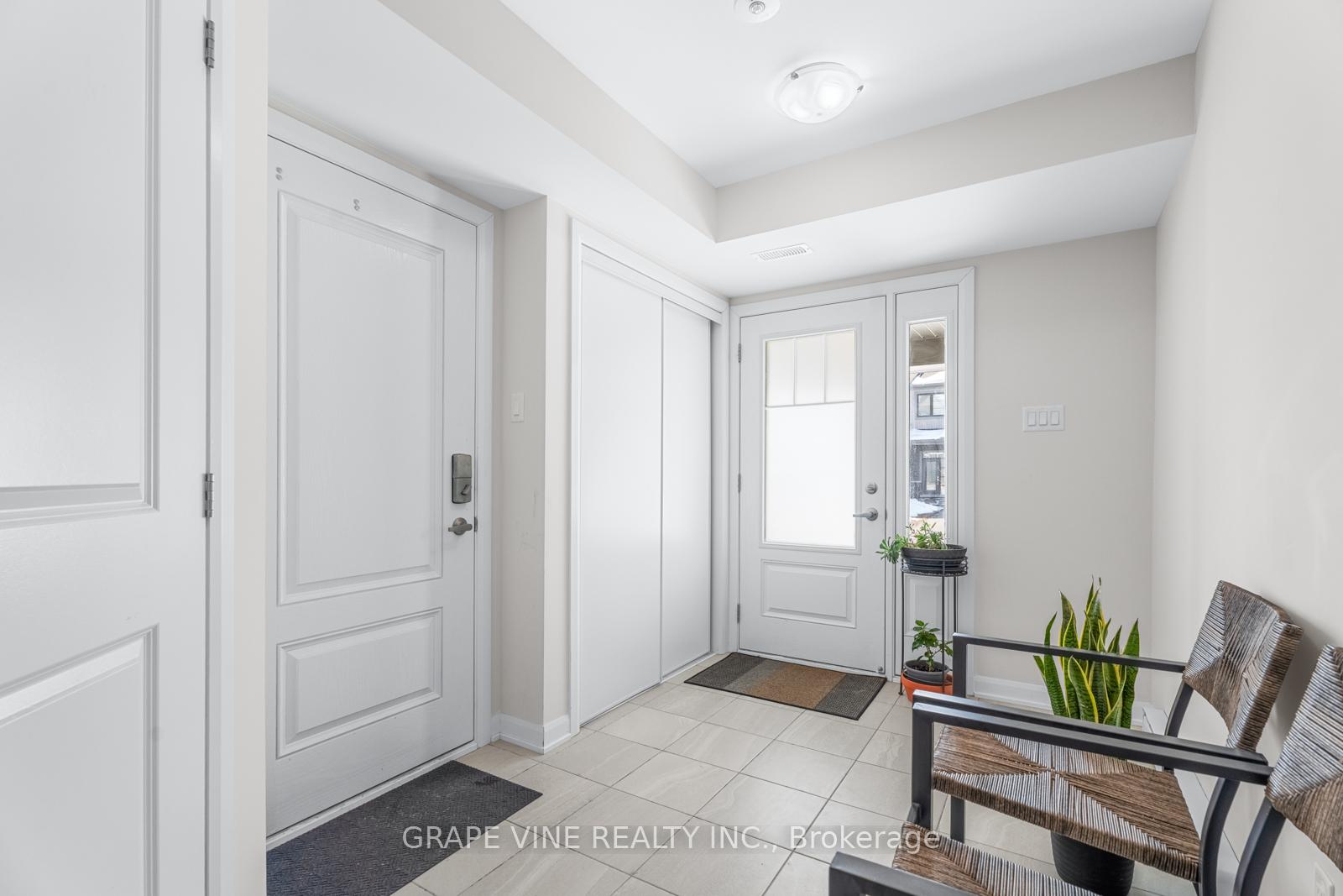 Photo 2 of 50 Teelin Circle, Ottawa, Barrhaven - Half Moon Bay — HOMEH