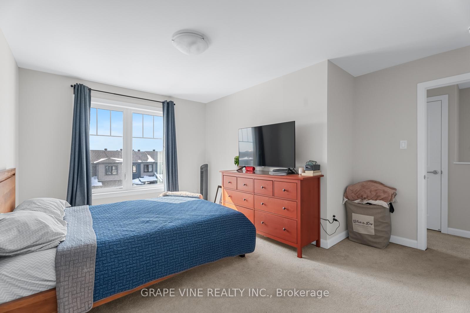 Photo 19 of 50 Teelin Circle, Ottawa, Barrhaven - Half Moon Bay — HOMEH