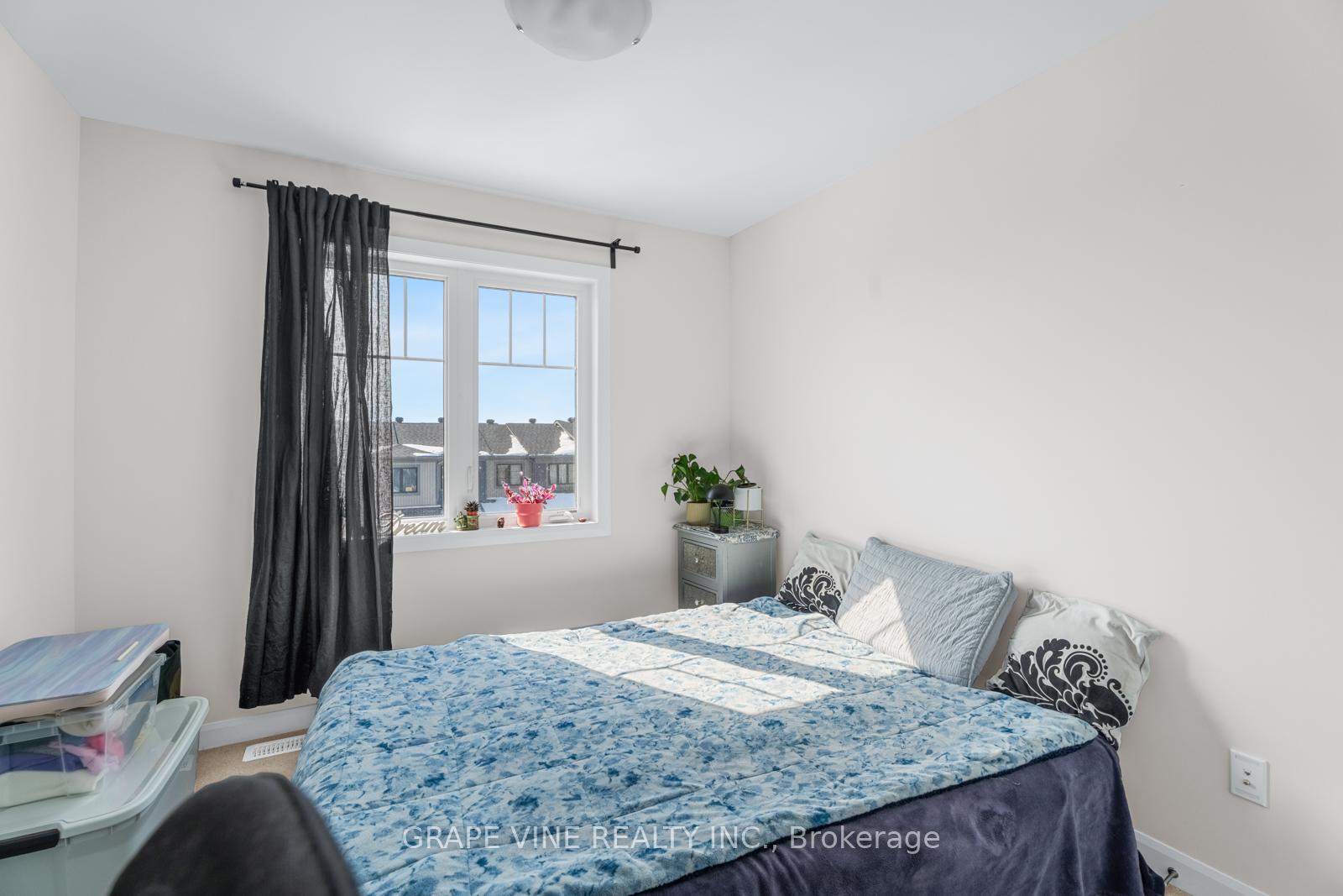 Photo 23 of 50 Teelin Circle, Ottawa, Barrhaven - Half Moon Bay — HOMEH