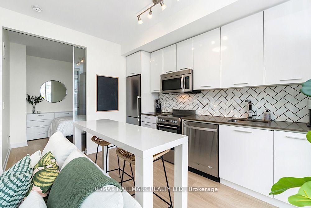 Photo 7 of Unit 914, 105 George Street, Toronto, Moss Park — HOMEH