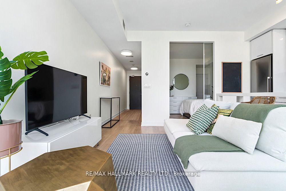 Photo 4 of Unit 914, 105 George Street, Toronto, Moss Park — HOMEH