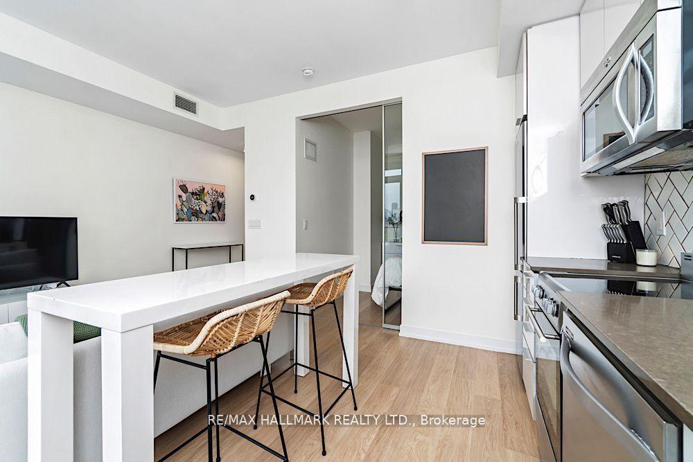 Photo 8 of Unit 914, 105 George Street, Toronto, Moss Park — HOMEH