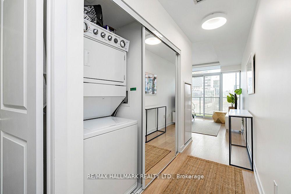 Photo 9 of Unit 914, 105 George Street, Toronto, Moss Park — HOMEH