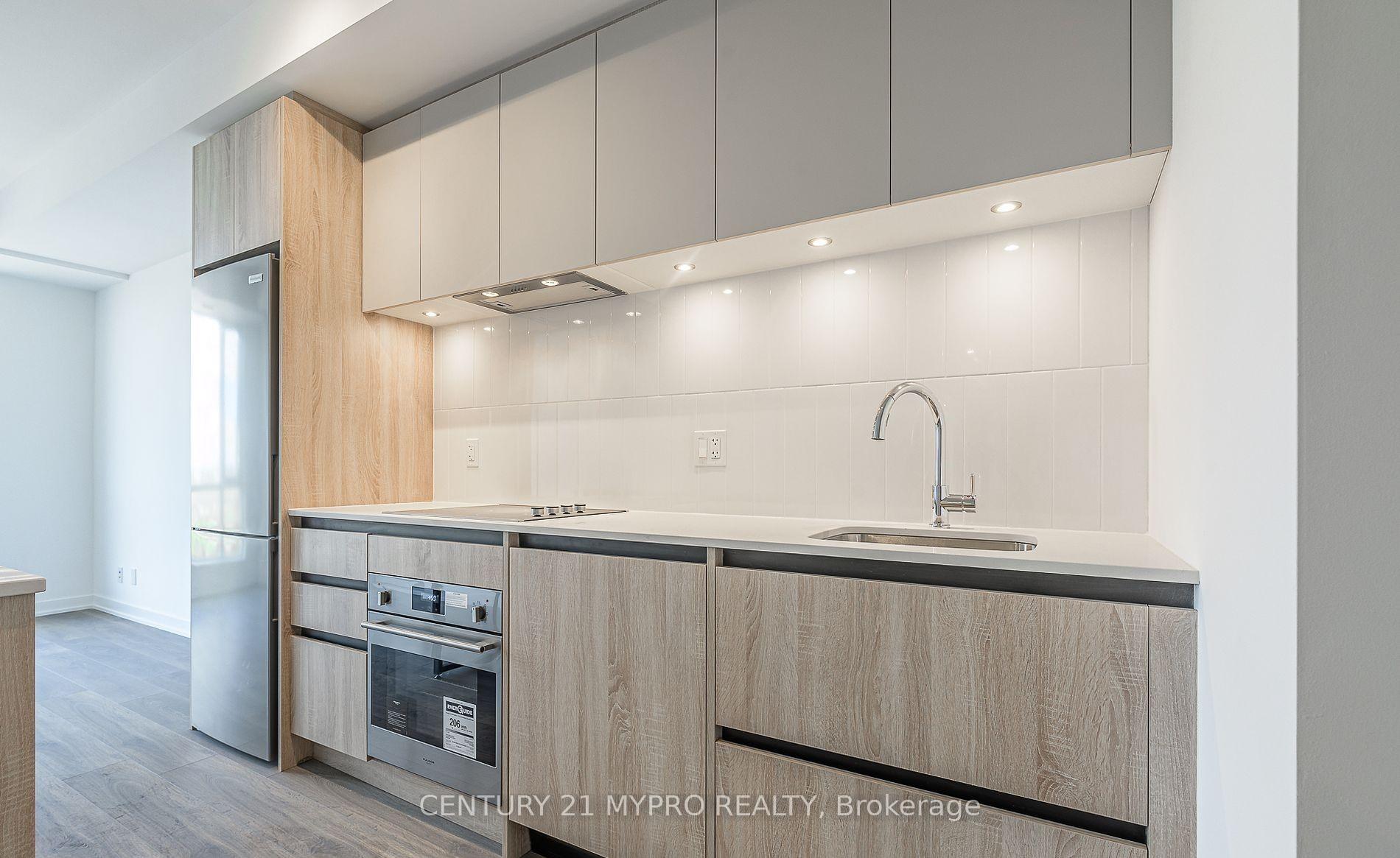 Photo 5 of Unit B2205, 7950 Bathurst Street, Vaughan, Beverley Glen — HOMEH