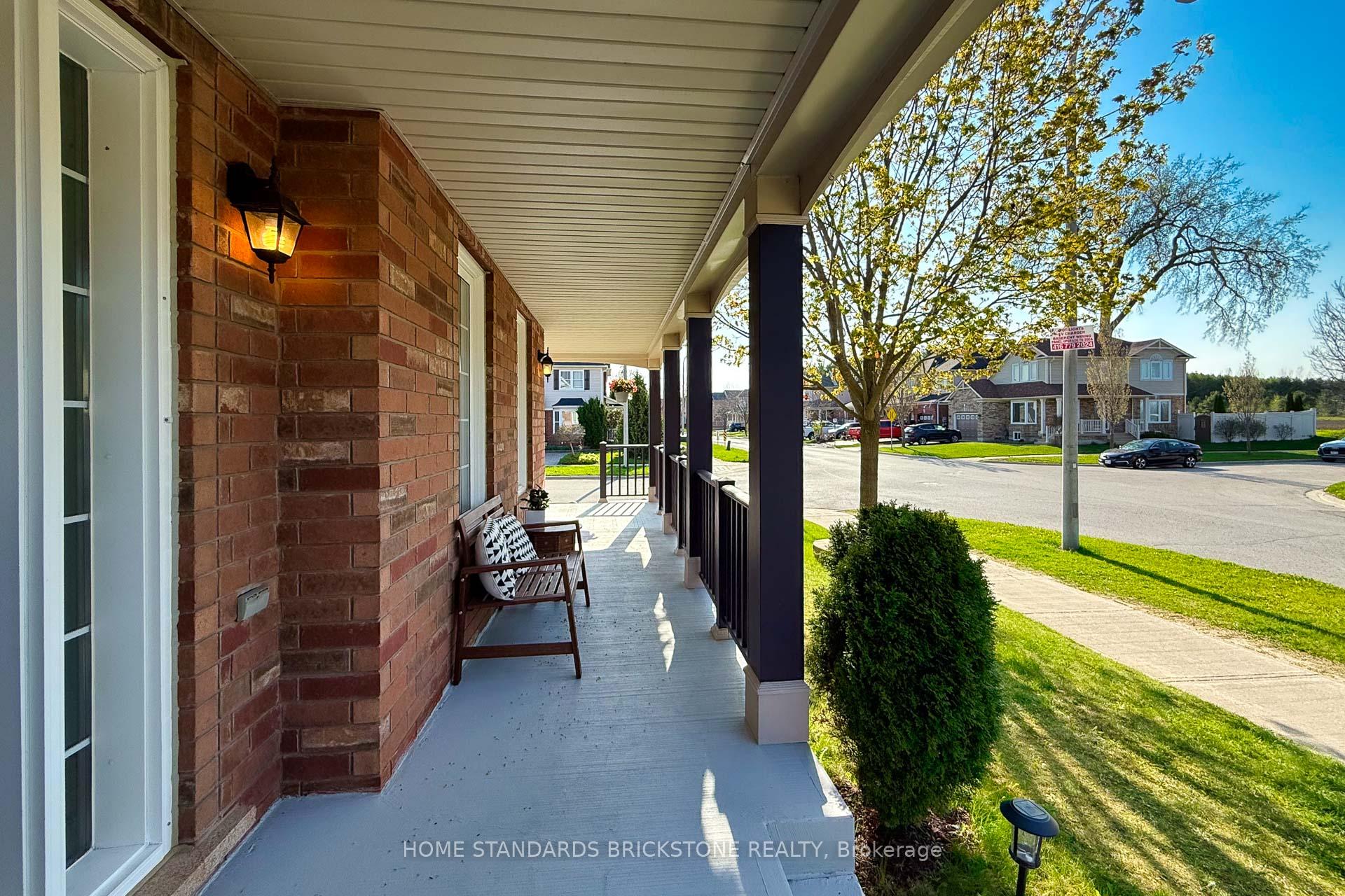Photo 32 of 74 Nunn Crescent, New Tecumseth, Alliston — HOMEH