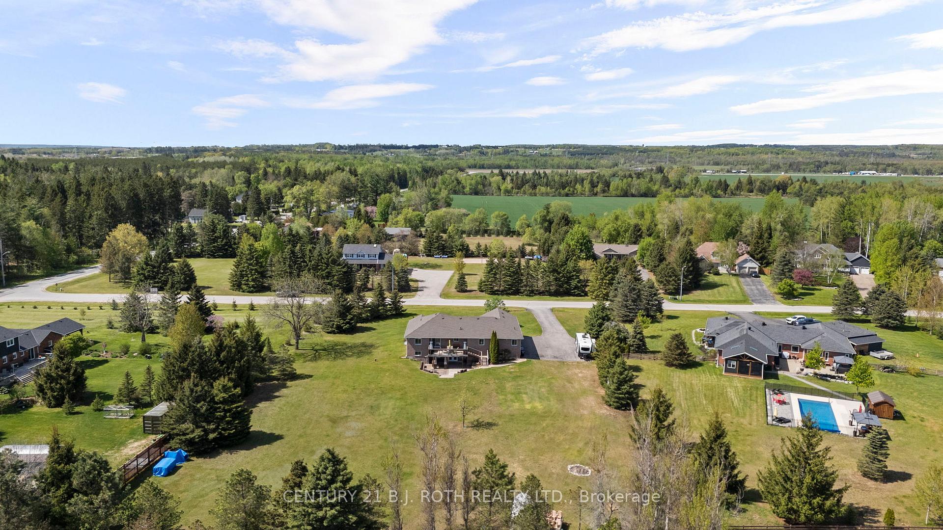 Photo 43 of 4 Pineview Trail, Essa, Colwell — HOMEH