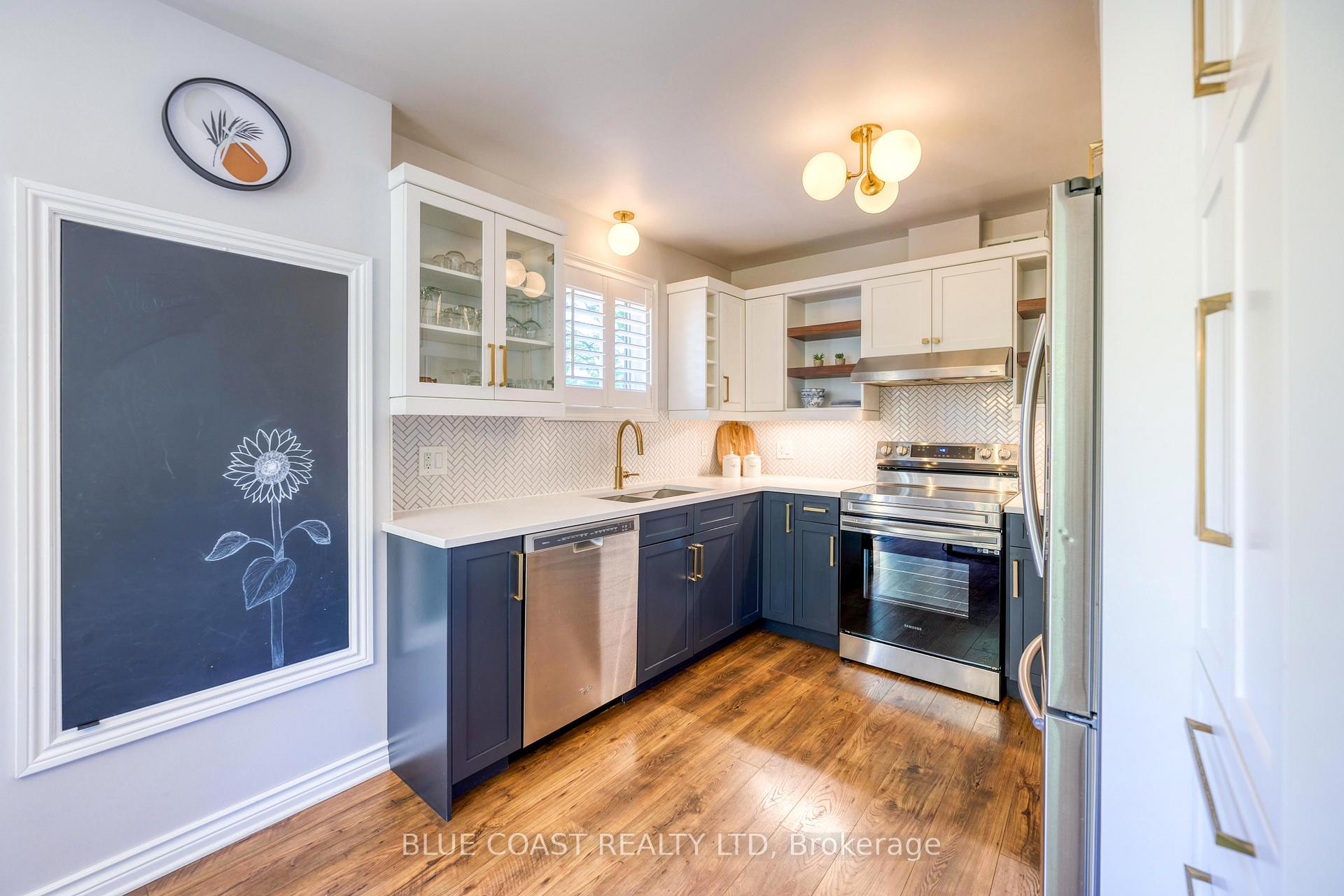 Photo 27 of 2019 Green Street, Sarnia — HOMEH