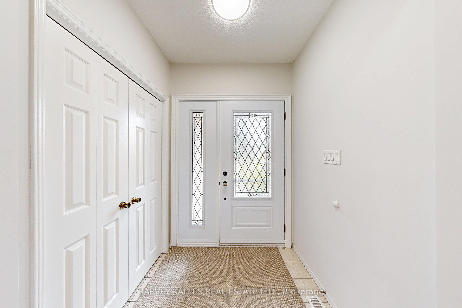 Photo 5 of 146 Anthony Lane, Vaughan, Glen Shields — HOMEH