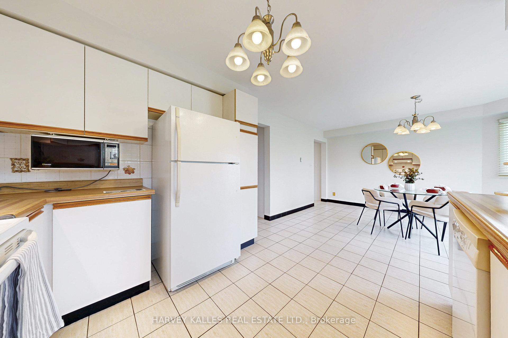 Photo 14 of 146 Anthony Lane, Vaughan, Glen Shields — HOMEH