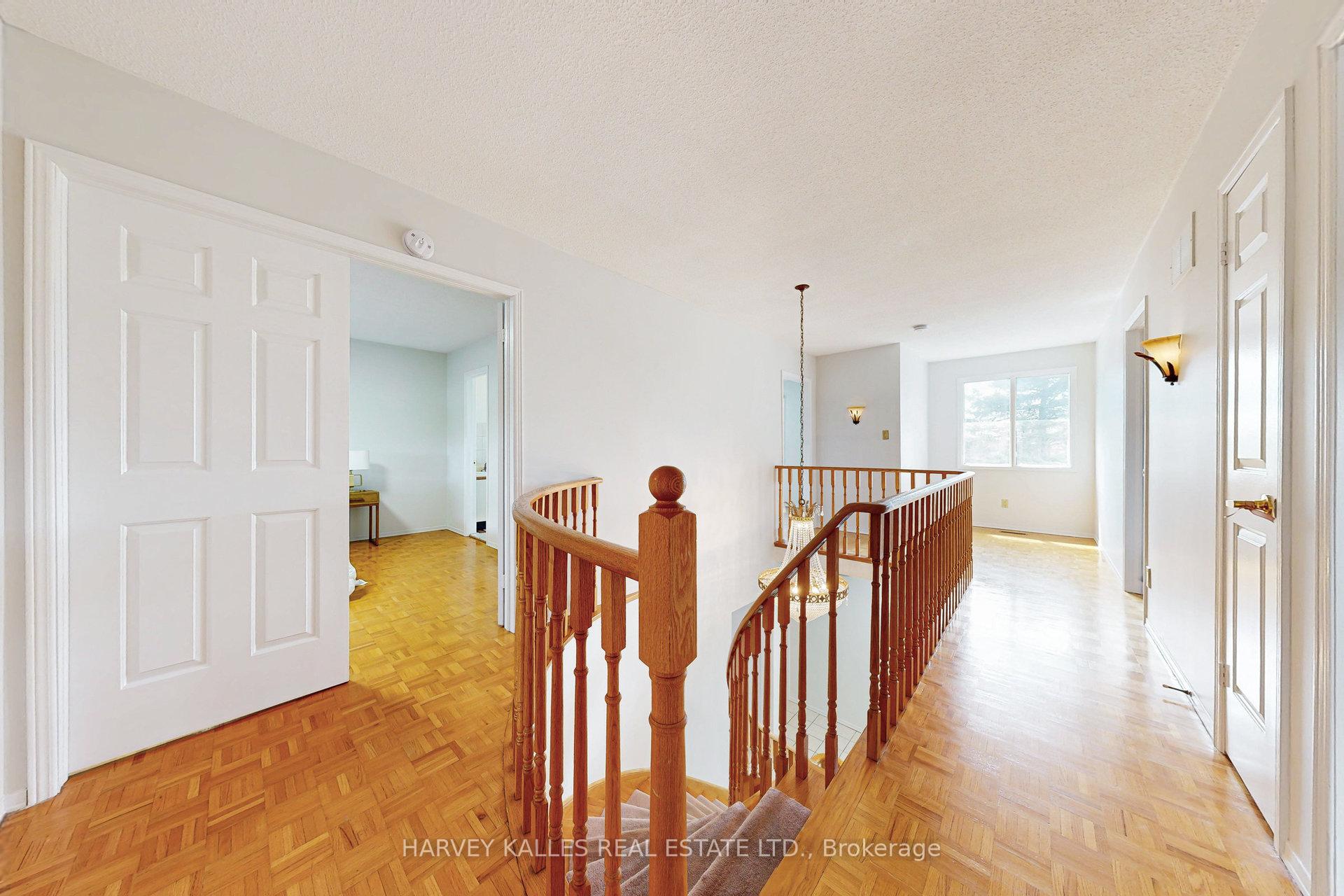 Photo 18 of 146 Anthony Lane, Vaughan, Glen Shields — HOMEH