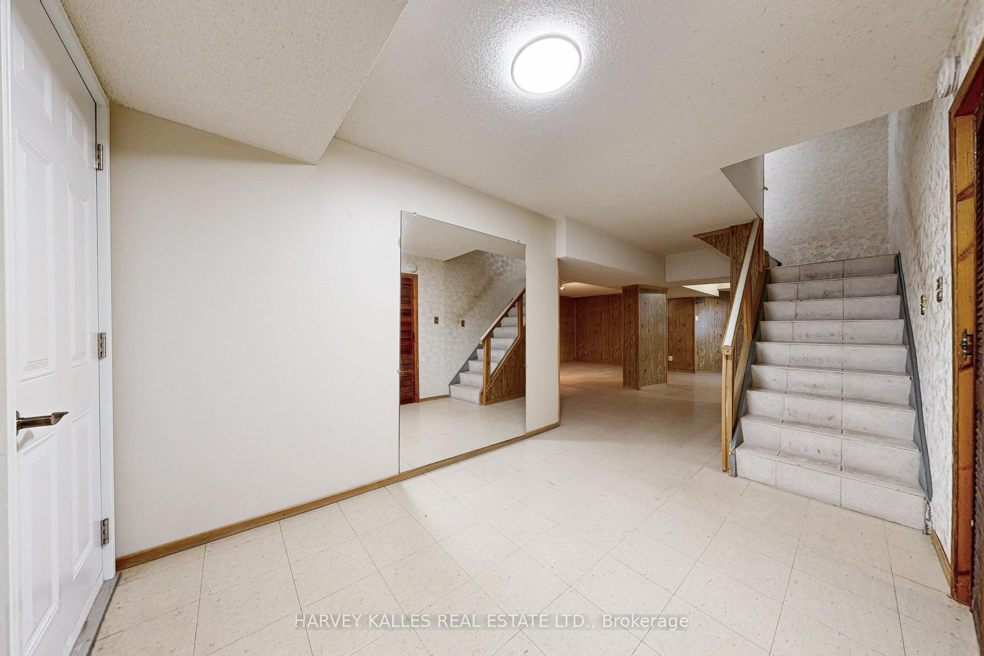 Photo 27 of 146 Anthony Lane, Vaughan, Glen Shields — HOMEH