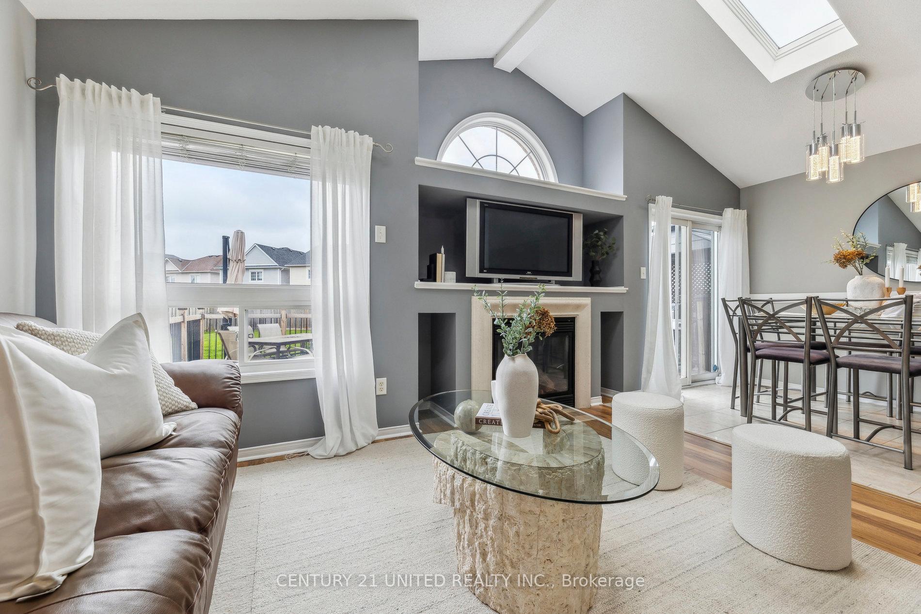 Photo 9 of 27 Shasta Crescent, Whitby, Williamsburg — HOMEH
