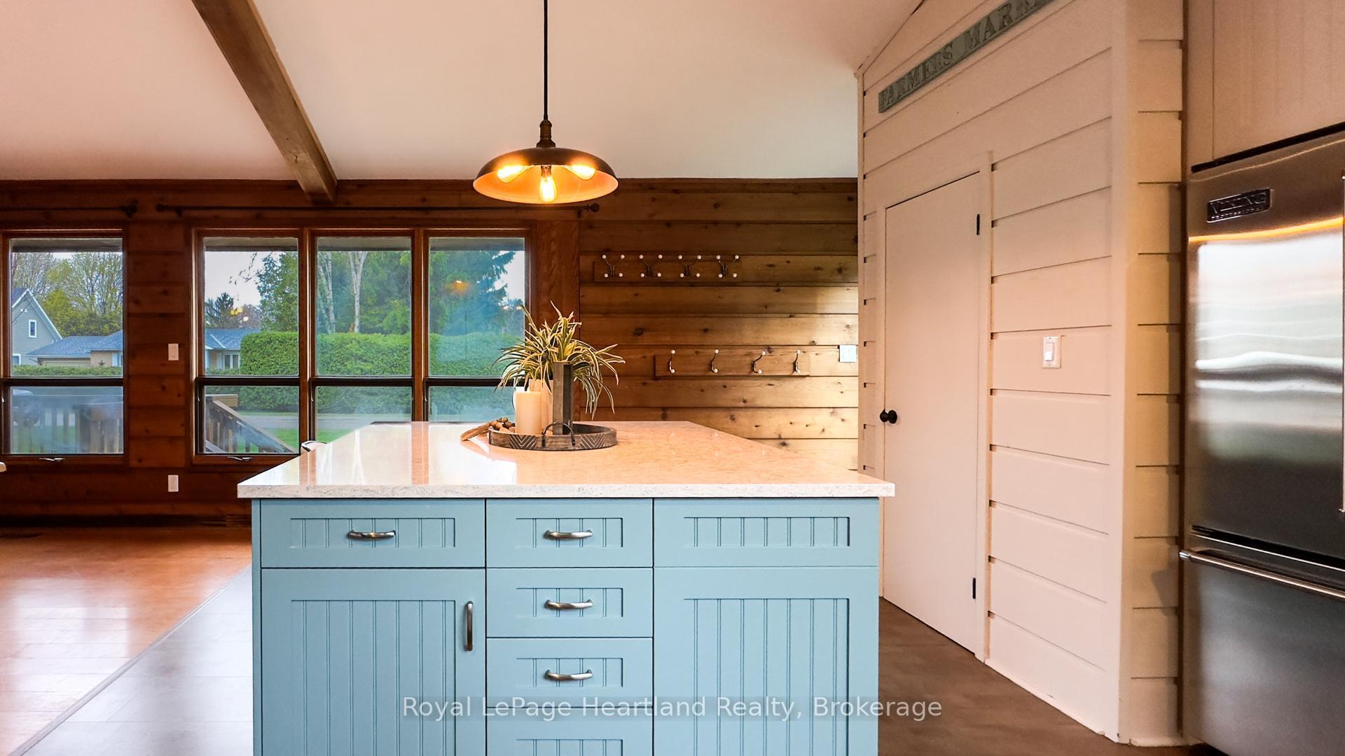 Photo 14 of 63 Victoria Street, Bluewater, Bayfield — HOMEH