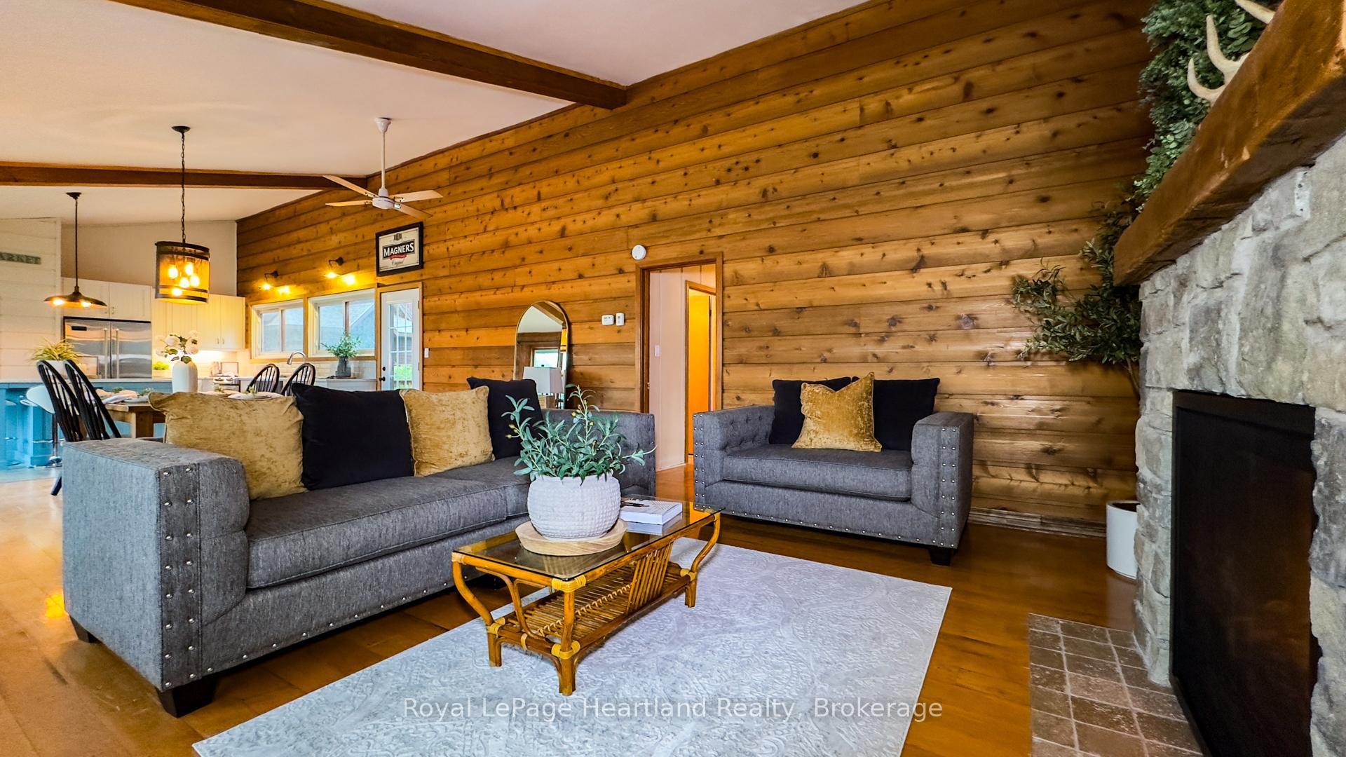Photo 31 of 63 Victoria Street, Bluewater, Bayfield — HOMEH