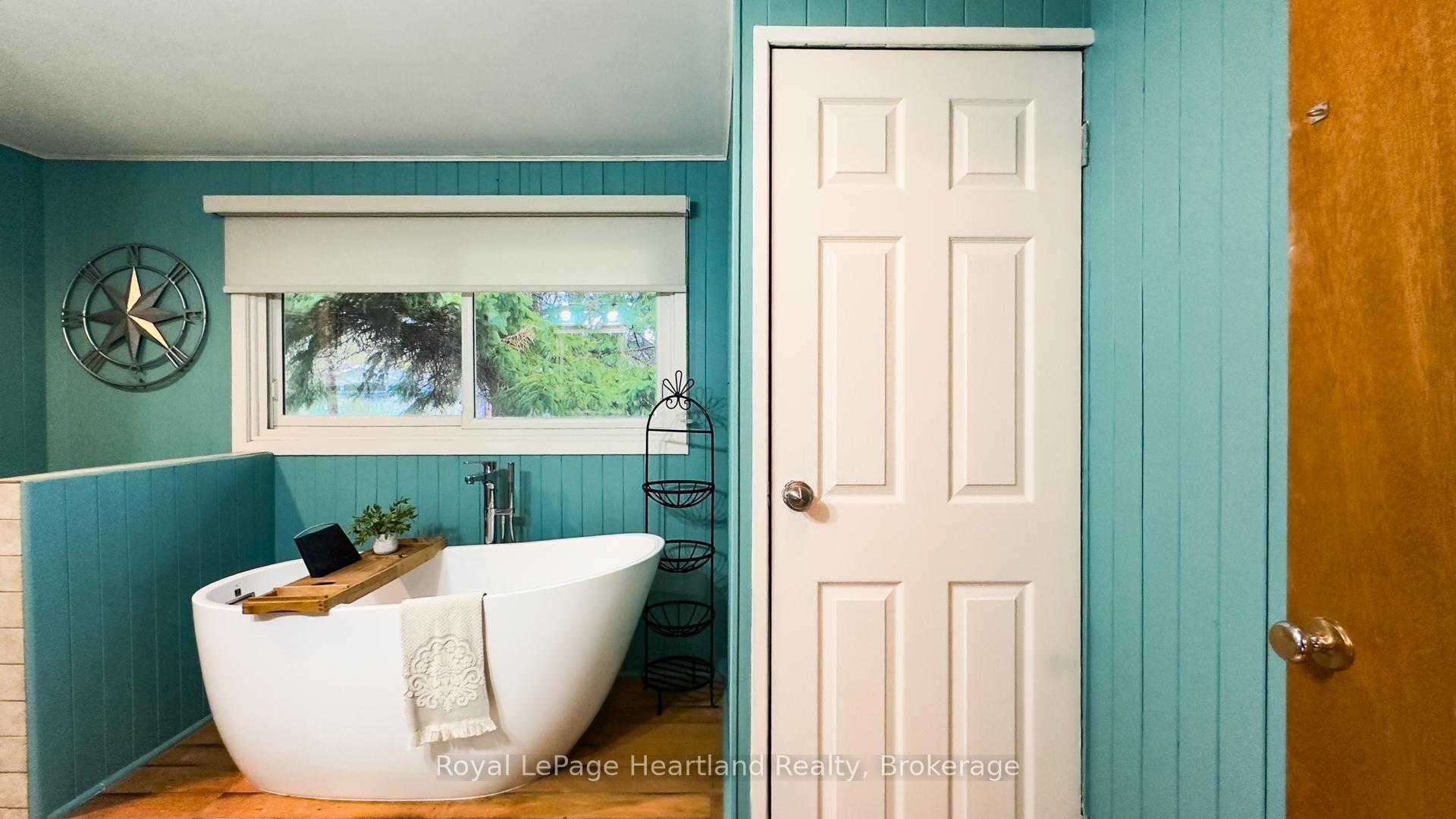 Photo 29 of 63 Victoria Street, Bluewater, Bayfield — HOMEH