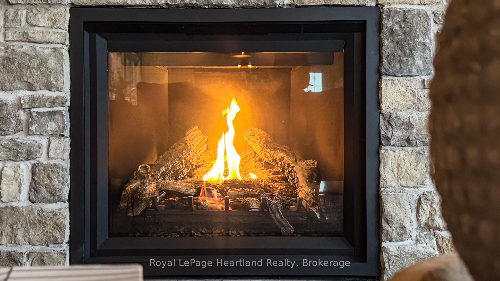Photo 36 of 63 Victoria Street, Bluewater, Bayfield — HOMEH