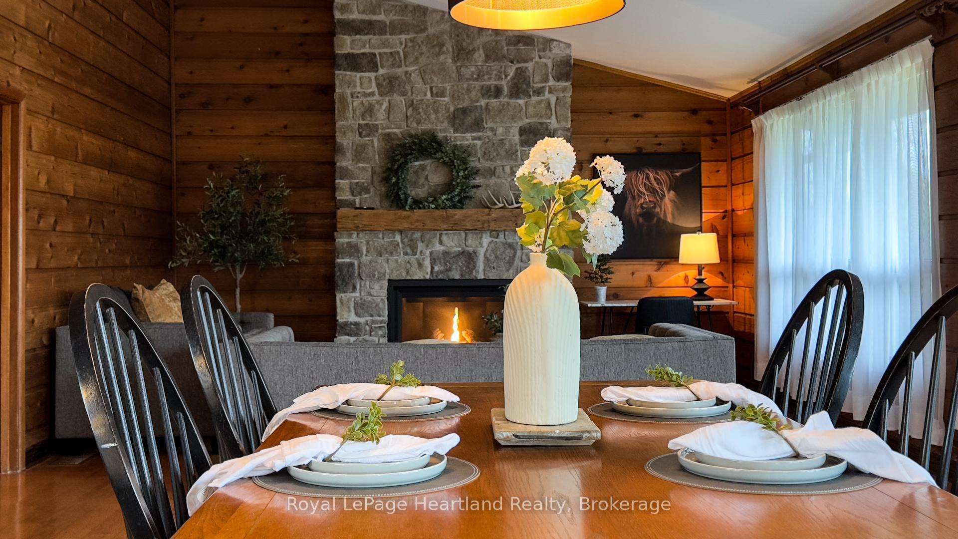 Photo 44 of 63 Victoria Street, Bluewater, Bayfield — HOMEH
