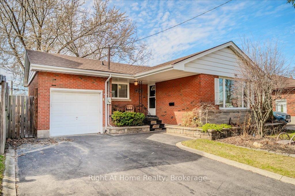 Photo 10 of 134 West 27th Street, Hamilton, Westcliffe — HOMEH
