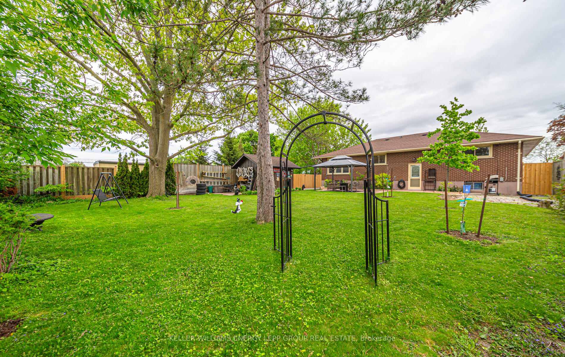 Photo 10 of 189 Windsor Street, Oshawa, Donevan — HOMEH